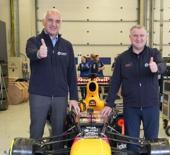 Bakan Ersoy m&uuml;jdeyi verdi: Formula 1 T&uuml;rkiye&rsquo;ye geri d&ouml;n&uuml;yor! İşte anlaşma s&uuml;resi