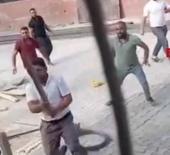 Şanlıurfa&rsquo;da husumetli aileler sokağı savaş alanına &ccedil;evirdi: 6 yaralı