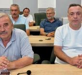 CHP'nin adayına 'Boş' oy atan G&uuml;nd&uuml;z, AK Parti'ye ge&ccedil;ti