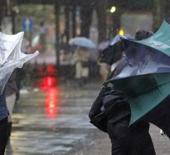 Meteoroloji&rsquo;den 3 b&ouml;lgeye uyarı: Kuvvetli r&uuml;zgar ve sağanak