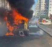 Diyarbakır'da korku dolu anlar: Belediye otob&uuml;s&uuml; seyir halindeyken yandı