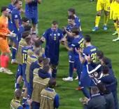 Bosna elmasını uğurladı! Savaşın &ccedil;ocuğuna unutulmaz veda