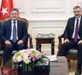 Bakan &Ccedil;ift&ccedil;i ve Bakan Yumaklı'dan sokak hayvanlarıyla ilgili ortak toplantı