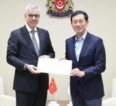 Bakan Memişoğlu, Singapur'da resmi temaslarda bulundu