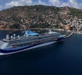 Alanya&rsquo;ya iki dev kruvaziyer aynı g&uuml;n yanaştı! 2 bin 400 turist il&ccedil;eyi ziyaret etti