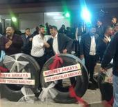 Altın beklerken kamyon lastiği geldi: D&uuml;ğ&uuml;nde davetlileri şaşırtan anlar
