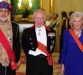İngiltere Kralı 3. Charles hadis okudu
