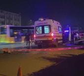 K&uuml;&ccedil;&uuml;k&ccedil;ekmece'de feci kaza! &Ouml;l&uuml; ve yaralı var