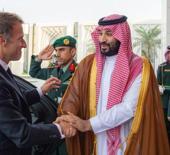 Macron, Riyad'da Prens Selman ile g&ouml;r&uuml;şt&uuml;