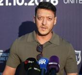 Mesut &Ouml;zil, FIFA'ya seslendi: Herkese eşit davranın!