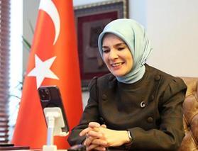 Bakan Göktaş'tan evlilik kredisiyle ilk bebeklerine kavuşan depremzede çifte tebrik telefonu!