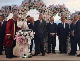 İsmail Demir’in kızı Elifnur Meryem dünyaevine girdi! Erdoğan'dan genç çifte anlamlı hediye