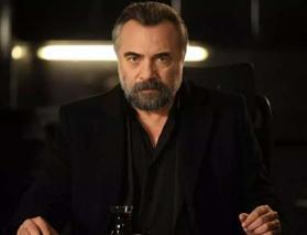 Oktay Kaynarca’ya ‘protez’ yorumu gündem oldu! Ünlü oyuncudan dikkat çeken yanıt