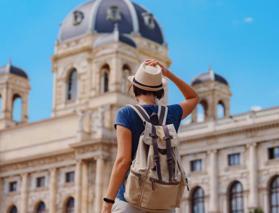 D&uuml;nyanın en &ccedil;ok ziyaret edilen 10 şehri a&ccedil;ıklandı! T&uuml;rkiye'den iki şehir listeye girdi
