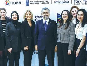 T&uuml;rk Telekom "Dijitalde Hayat Kolay" projesiyle 6 yılda 50 bin kadına ulaştı!