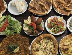 T&uuml;rk mutfağı sınırlarını aştı! Turistler bu yemekler i&ccedil;in kuyruğa giriyor