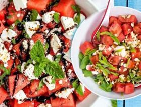 Yazın en ferah ve hafif salatası: Karpuz salatası tarifi