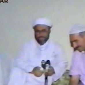 Prof. Dr. Mahmud Esad Coşan'nın 'Aşkın İle &Acirc;şıklar Yansın' ilahisinin s&ouml;ylediği g&ouml;r&uuml;nt&uuml;ler
