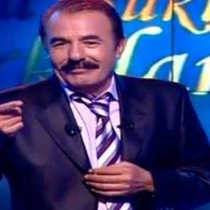 Usta sanat&ccedil;ı Ferdi Tayfur'dan unutulmaz ders: "G&ouml;rg&uuml; ve Asalet Parayla Satın Alınmaz"