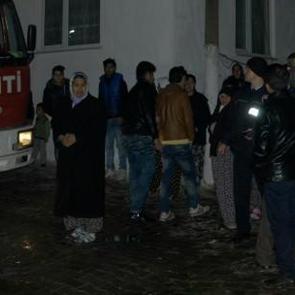Yangın mahalleliyi sokağa taşırdı