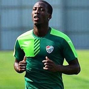 Advincula Bursa'ya veda etti! İşte yeni takımı