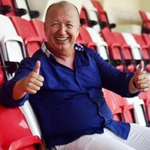 'Beni Antalyaspor'a transfer et para alamıyorum!'