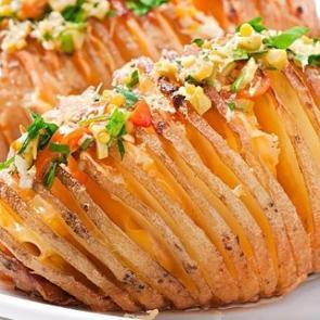 Cheddar’lı, Sote Sebzeli: Yaprak Patates