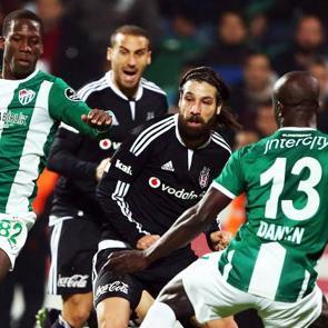 Vodafone Arena'da a&ccedil;ılış ma&ccedil;ı!