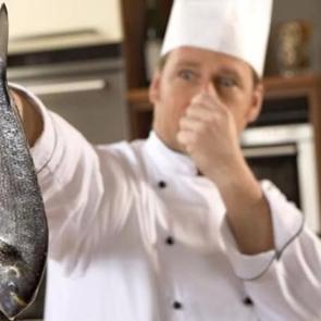 Balık kokusu evden nasıl çıkar?