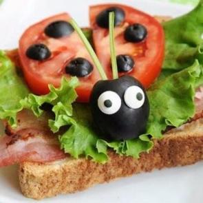 Çocuğunuz bu tabakları silip süpürecek!