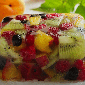 J&ouml;leli meyve salatası tarifi