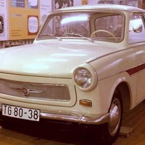 Efsane Trabant 60'ına merdiven dayadı