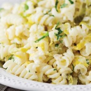 Keçi peynirli ve Brüksel lahanalı makarna tarifi