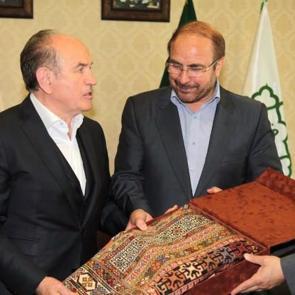 Topbaş, İran'da gelişen İstanbul'u anlattı