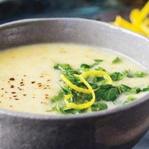 Limon ve maydanozlu kereviz çorbası 