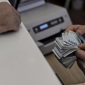 Takipteki KOBİ kredileri adeta u&ccedil;uyor!