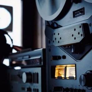 &Uuml;nl&uuml; işadamına şok! Evinde dinleme cihazı bulundu