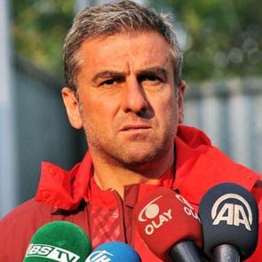 Hamzaoğlu Beşiktaşlı futbolcuyla g&ouml;r&uuml;şt&uuml;!