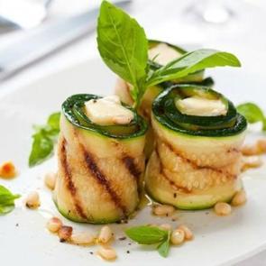 Peynirli ızgara kabak ruloları