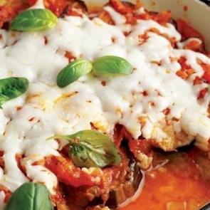 Peynirli ve domatesli patlıcan yemeği tarifi 