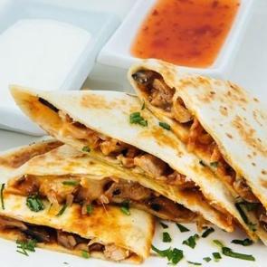  Tavuklu Quesadilla tarifi