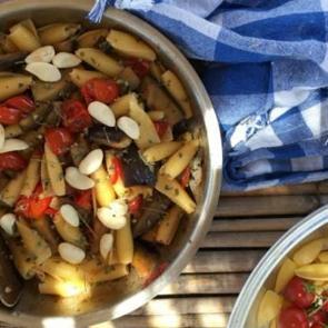 Datça Usulü Patlıcanlı Makarna tarifi