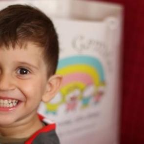 Hayırseverler ve çocuklar arasındaki köprü