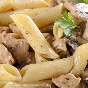 Kremalı mantarlı tavuklu makarna tarifi