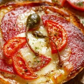 Sucuklu Açık Tost tarifi