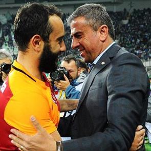 Menajeri a&ccedil;ıkladı! 'Bursaspor'la g&ouml;r&uuml;ş&uuml;r&uuml;z'