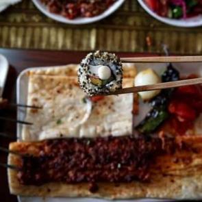 Ocakbaşında Türk işi suşi