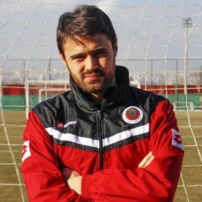 Ahmet &Ccedil;alık 1 yıllık imzayı attı!