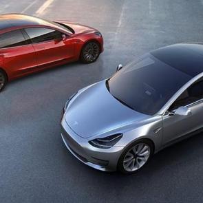 Test s&uuml;r&uuml;ş&uuml; sırasında alev aldı