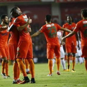 Alanyaspor uzatmalarda Antalya'yı yıktı!